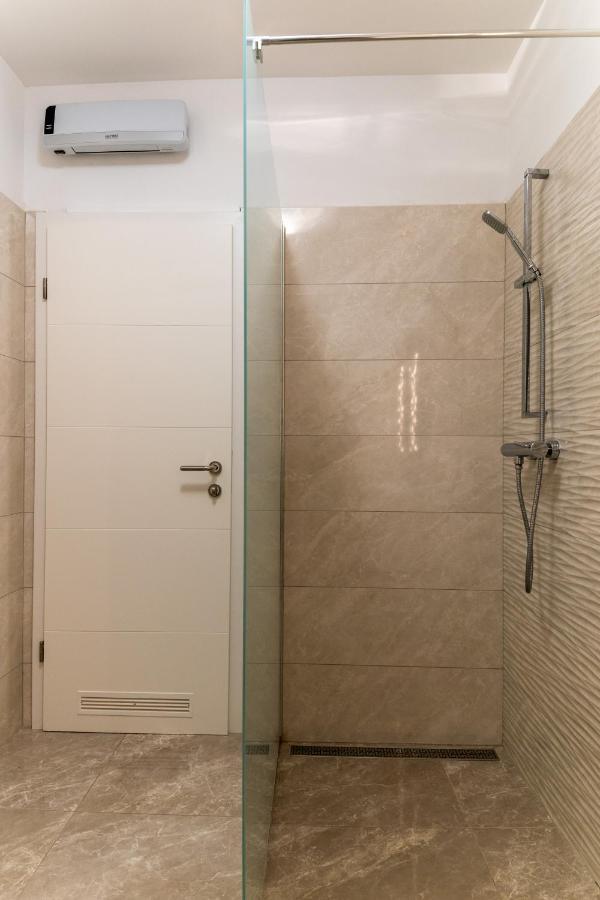 Apartma Lana 21 * Koper